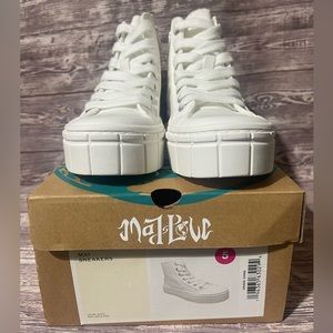 Mad Love White Mai Sneakers Size: 5